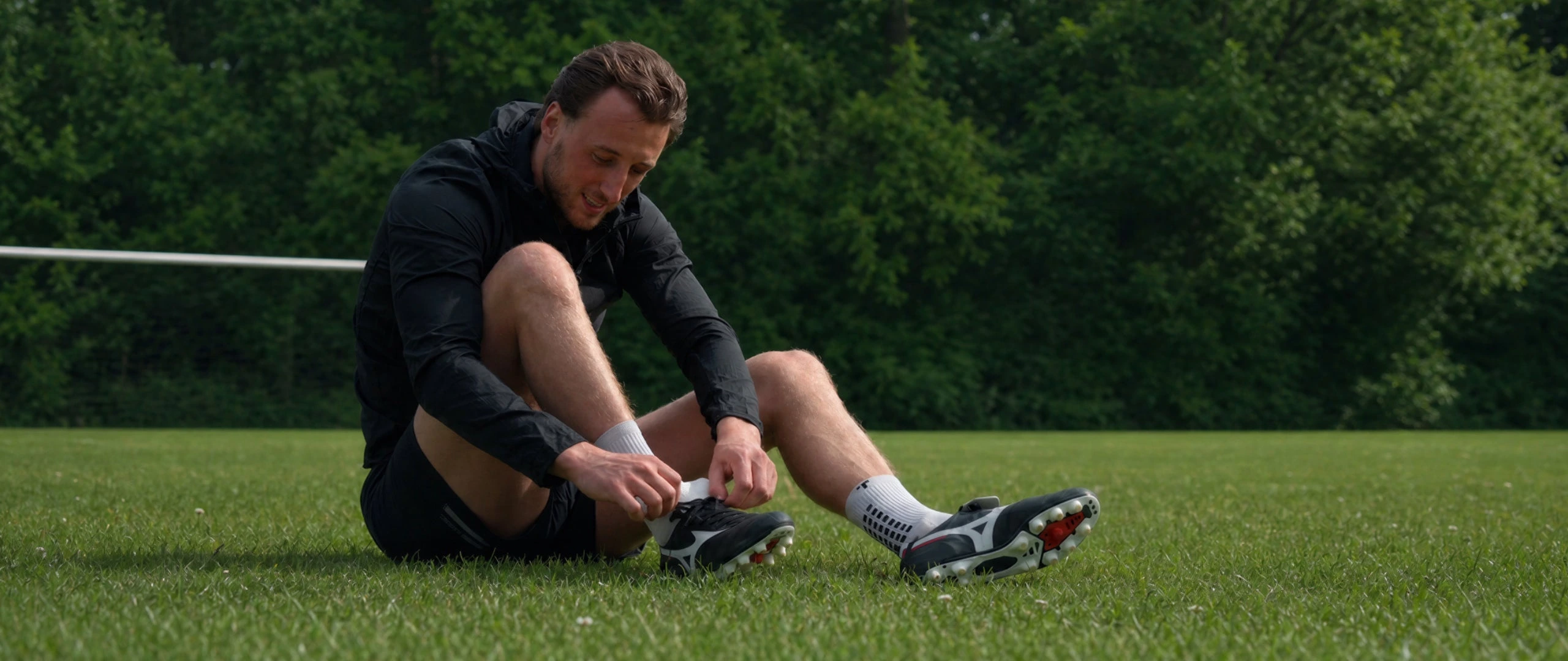 Specialised performance sportswear including compression and cycling wear